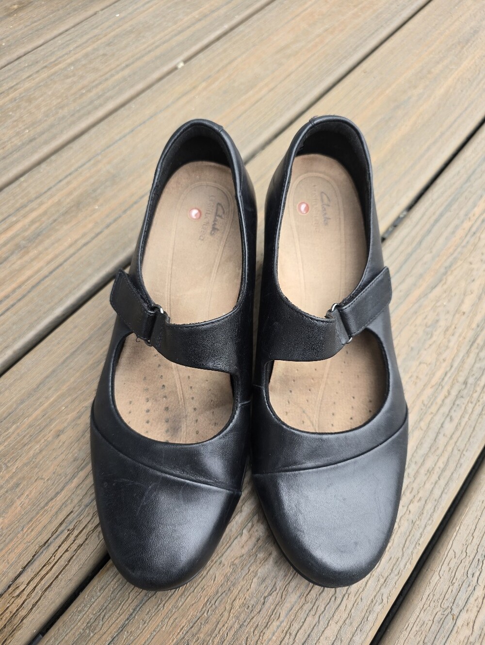Clarks Women's Rosalyn Wren Dress Pump in Size 8 Wide